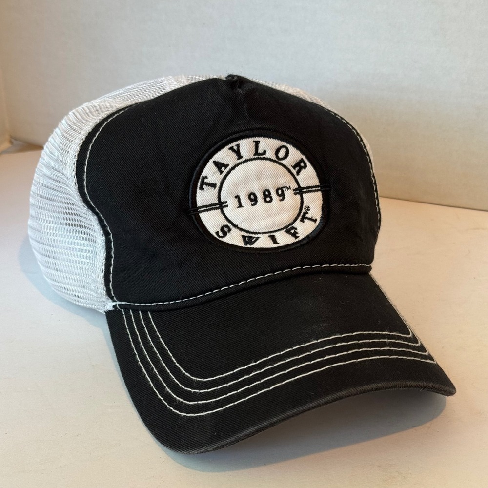 Taylor Swift 1989‎ Tour Trucker Hat OS Black White Excellent Mesh Snapback Cap